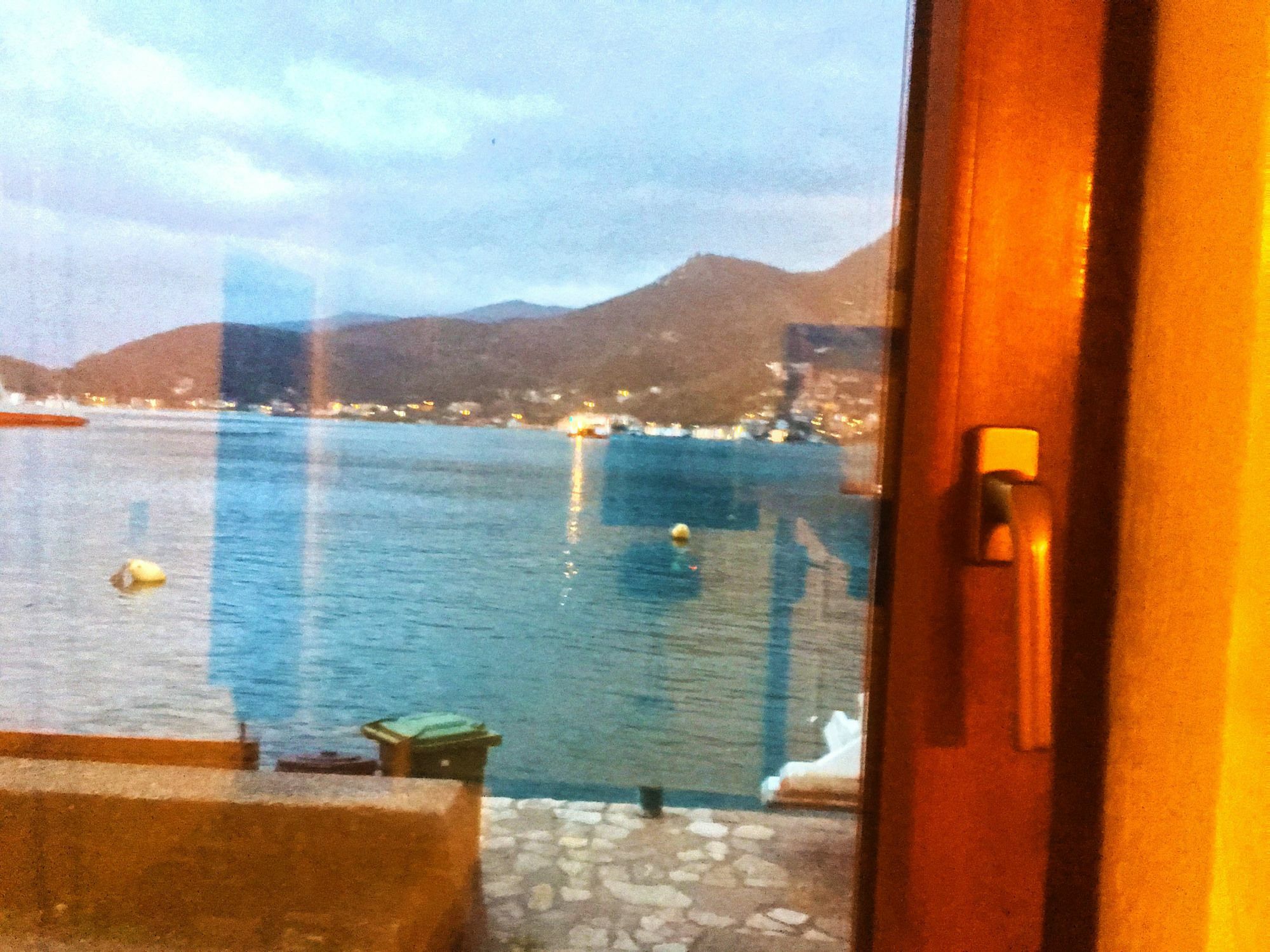 Apartments Lola Tivat Eksteriør billede